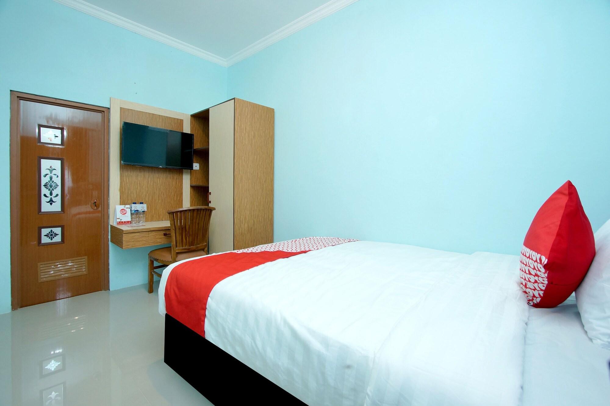 Oyo 347 Bayang Brothers Guest House Maguwo Kültér fotó