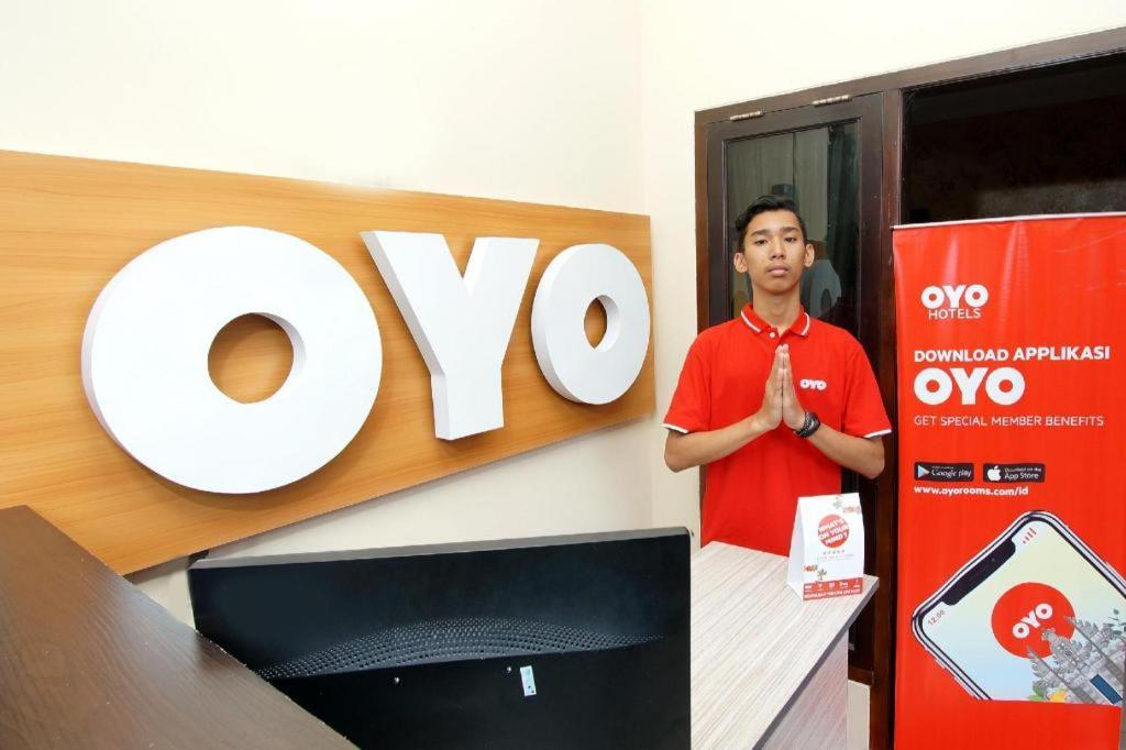Oyo 347 Bayang Brothers Guest House Maguwo Kültér fotó